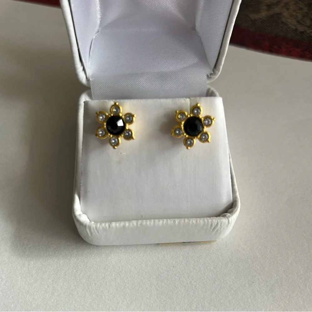 3/$20 Beautiful Black Crystal Gold Tone Flower Floral Stud Earrings
